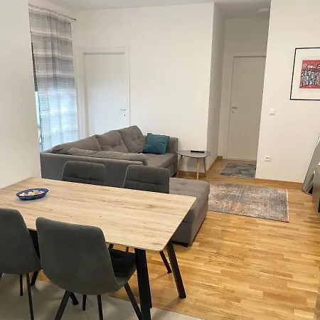 Diana Parking Free *